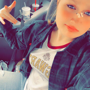 Meet your Posher, Dakota